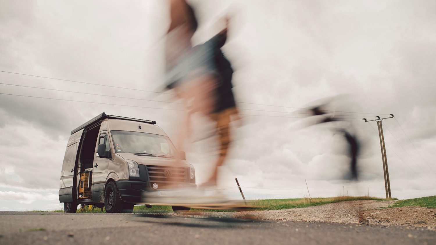 Ein Tag mit Road & Board im Sommer 2020
Steven Mahner (Fotograf); Mahners.de; 2020; Dokumentation; Road & Board; Road and Board; Vanlife; Influencer; Instagram; Youtube; Vanlifer; Maren Schwitalla; Christian Zahl; Draussenmensch
© Steven Mahner // MAHNERS PHOTOGRAPHY // mahners.de
Die Bilder sind ausschließlich für die Verwendung des vereinbarten Projektes bestimmt.
Eine weitere Nutzung und die Weitergabe an Dritte nur nach schriftlicher Zustimmung.